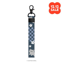 Load image into Gallery viewer, Comeow Strap &#39;Purrfect Paws Black&#39; - Short Lanyard
