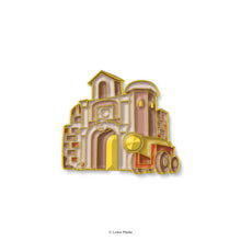 Load image into Gallery viewer, Loka Pin 'A Famosa' - Enamel Pin
